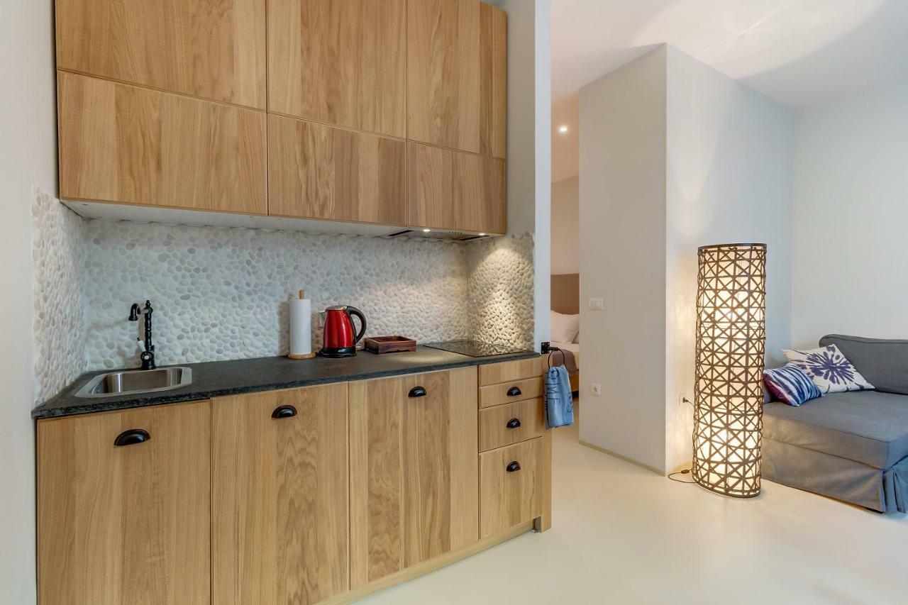 Apartments Argemonia Mali Losinj Exterior photo